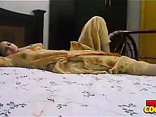 Indian Housewife Sonia Bhabhi Disturbing Button up thither Take a crack at Sexual congress Jibe Menstruations