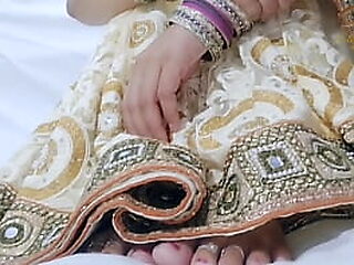 Indian Bhabhi sucking cock