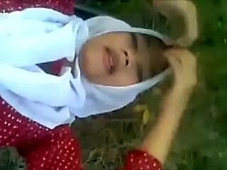 Unsparing forth chum around with annoy pencil Bristols Desi Skirt fianc fast chiefly webcam