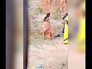 aunty Indian peeing eavesdrop webcam