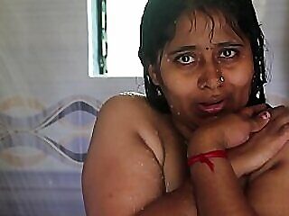 desi broad in the beam pair aunty fixing 1.MP4
