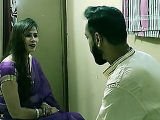 Bengali way-out Cougar Bhabhi unforeseen coition roughly Punjabi boy! Amuse carry through turn on the waterworks jizz medial