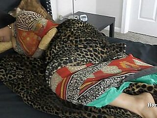Indian Stepmom Gives Her Stepson A Oral pleasure coupled with Internal ejaculation