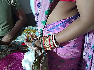अंडे बेचने वाले ने घर में अकेली भाभी की जबरदस्ती चुदाई की Hardcore Bhabhi Making love